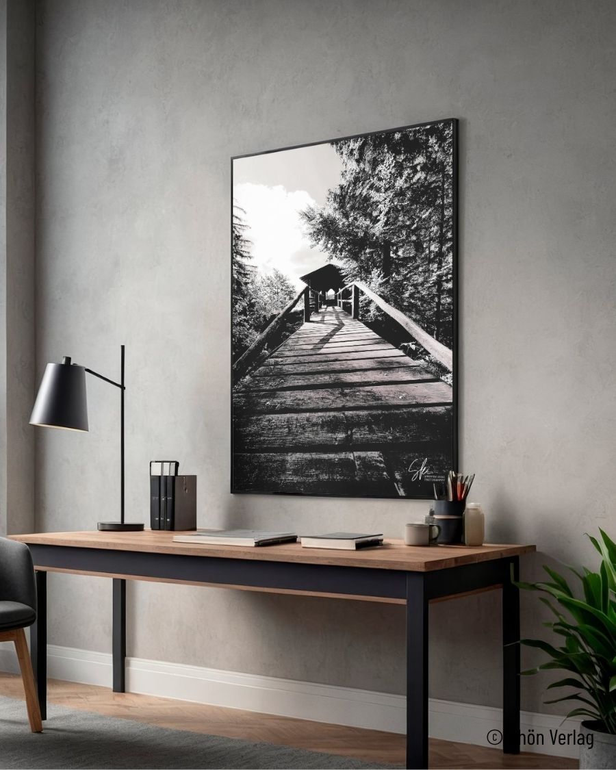 Brücke ins Licht – FineArt Fotografie als digitaler Download